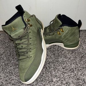 Mens Jordan 12 Retro CP3 Class of 2003 sneakers size 10.5